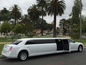 stretch-limousine