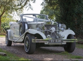 Vintage Beauford wedding car hire in Chelsea
