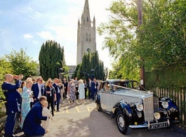 Black and Silver Bentley for weddings in Buckingham