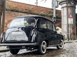 Black London Taxi for weddings in Manchester