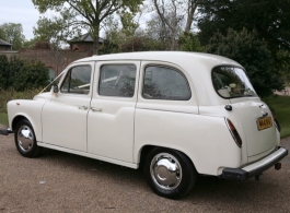 Classic Ivory taxi for wedding hire in Richmond