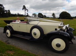 Vintage Rolls Royce wedding car in East Grinstead