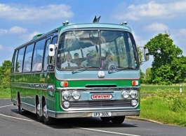 Vintage coach for weddings in Cambridge