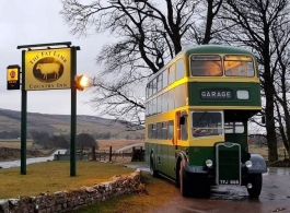 Vintage bus for weddings in Worcester