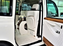 White Taxi for wedding hire in Central London