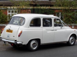 Classic London cab for wedding hire in London